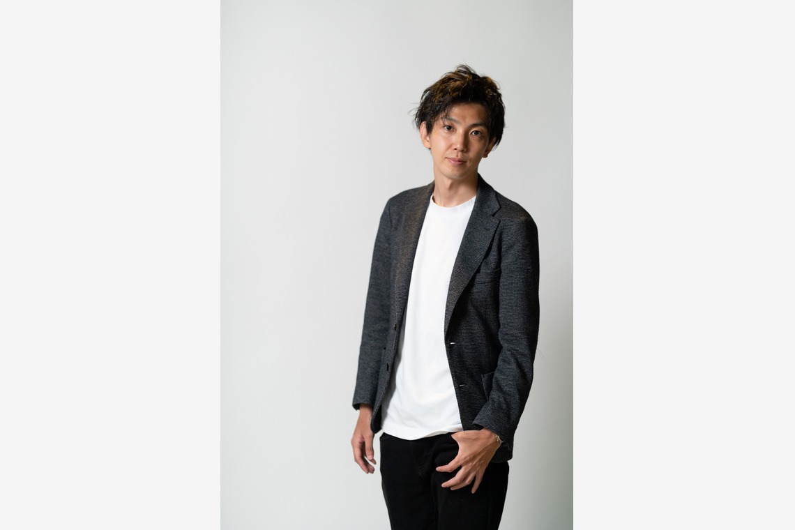 曽川拓哉が撮影した写真のアルバム「バックペーパーを使ったビジネスポートレート」