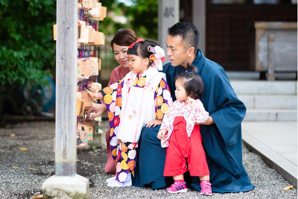 サキヤマ リエが撮影した写真のアルバム「3歳女の子・青空の七五三＠寒川神社」