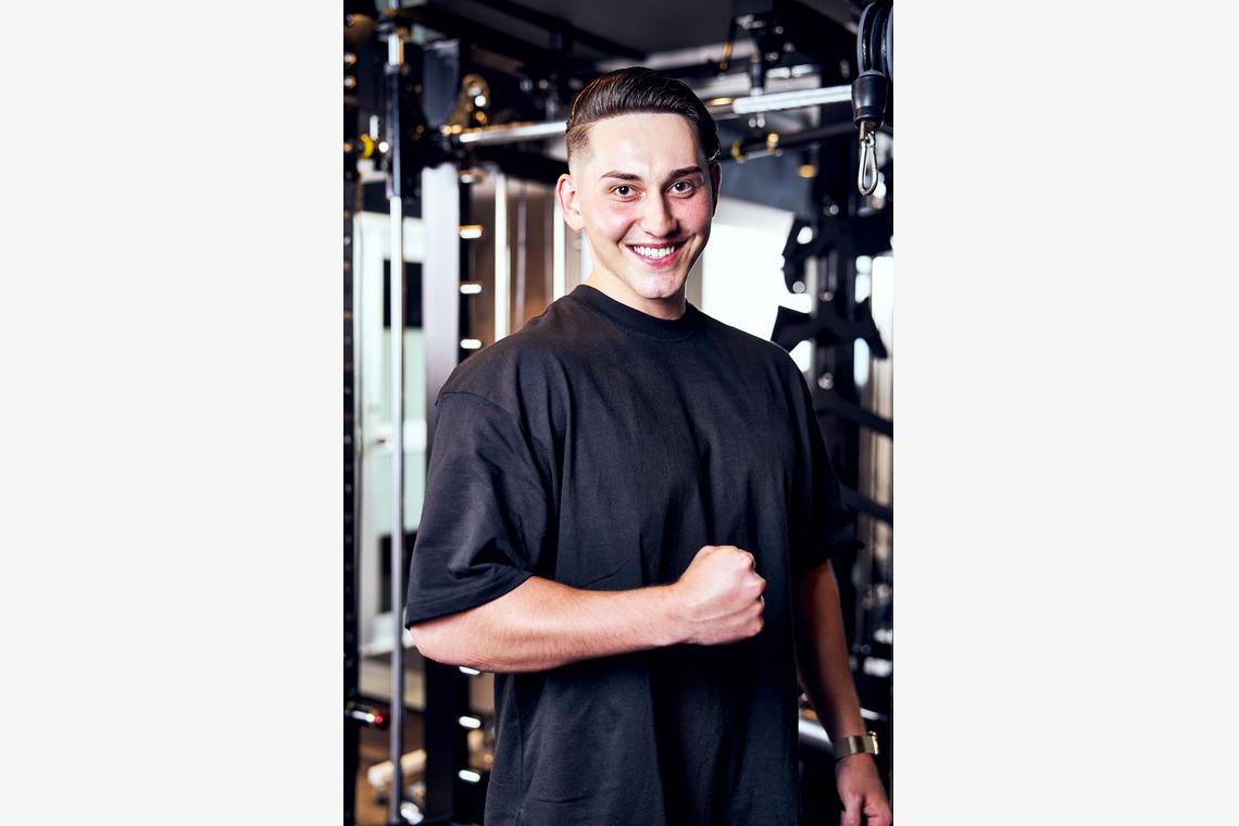 大橋裕紀が撮影した写真のアルバム「スポーツジム撮影」