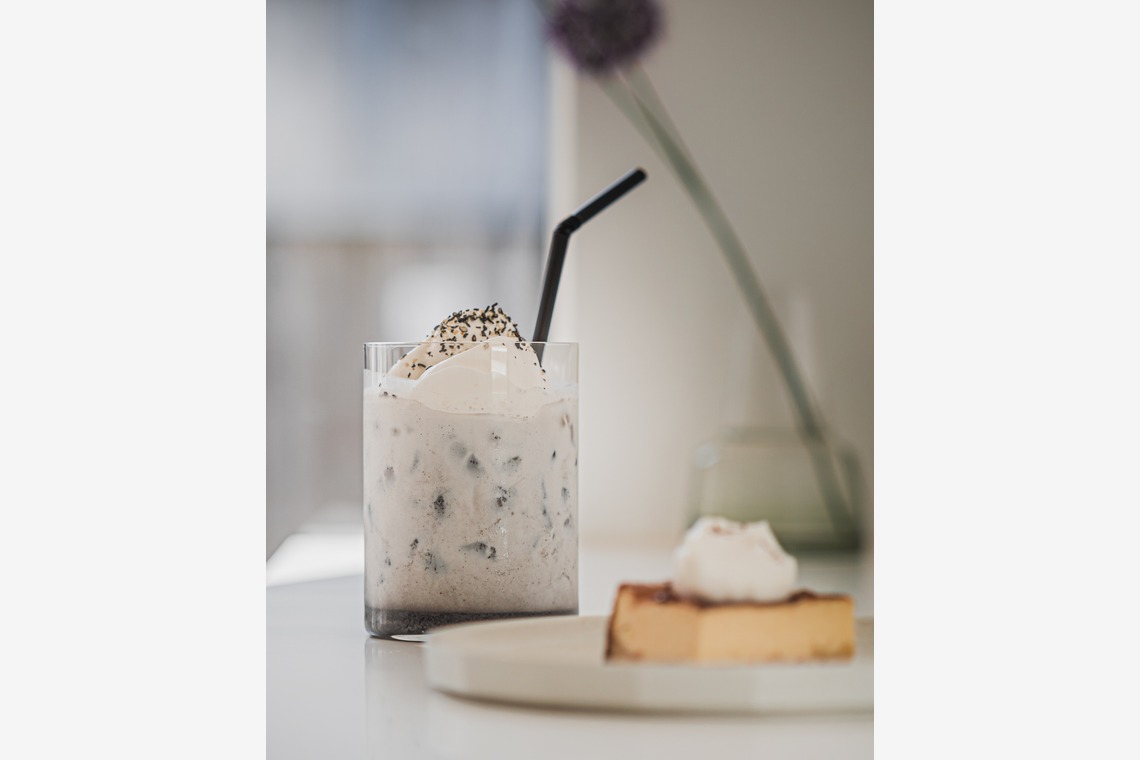 JJ&Co.が撮影した「福岡県　カフェ　SNS用商品撮影、外観・内装撮影」の写真