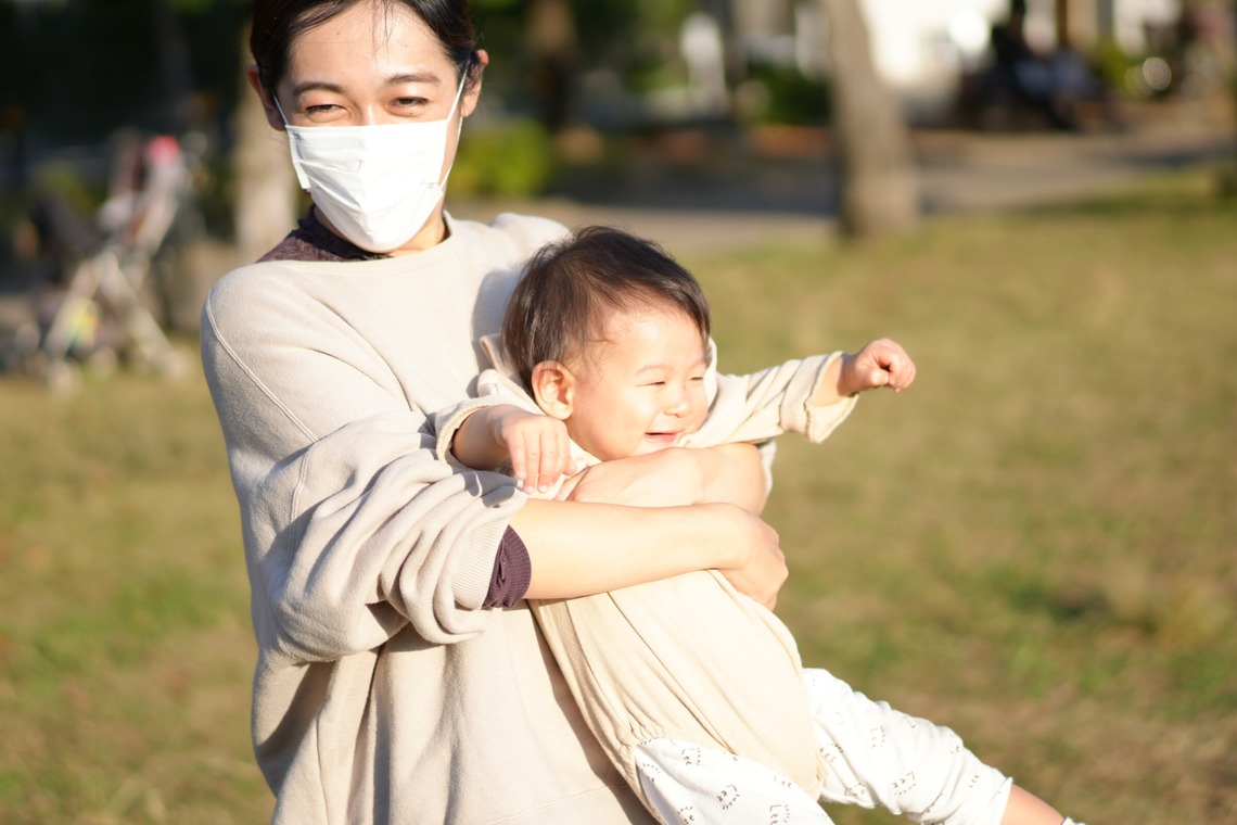菅生貴利が出張撮影した家族写真(キッズ,ベビーフォト)などが写った「ファミリーフォト」の家族写真