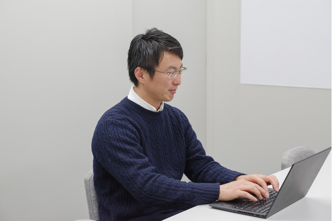 Katsuhiko Suzukiが撮影した写真のアルバム「インタビュー同行撮影」