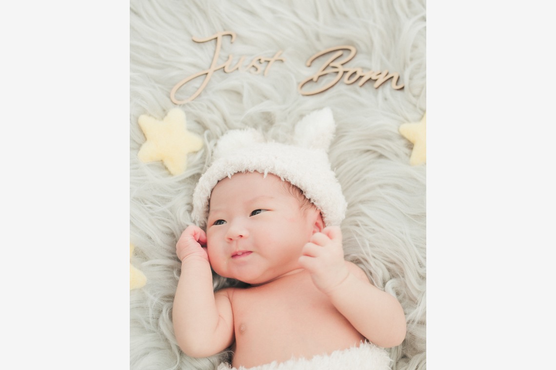 山口亮が撮影した写真のアルバム「ナチュラルニューボーン」