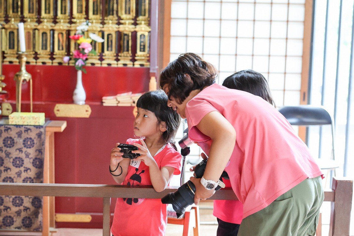 ちずカメラが撮影した「写真家　橘田龍馬さんの子供写真教室の様子」の写真