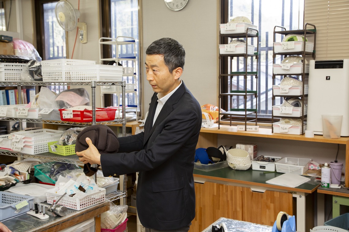 伊東昌信が撮影した写真のアルバム「インタビュー　ポートレート」