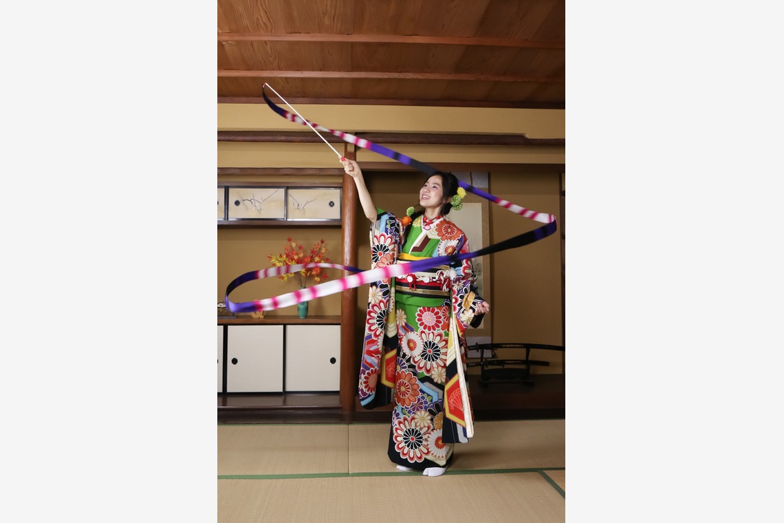 スマイルハンターが出張撮影した家族写真(キッズ,ベビーフォト)などが写った「成人式フォト」の家族写真