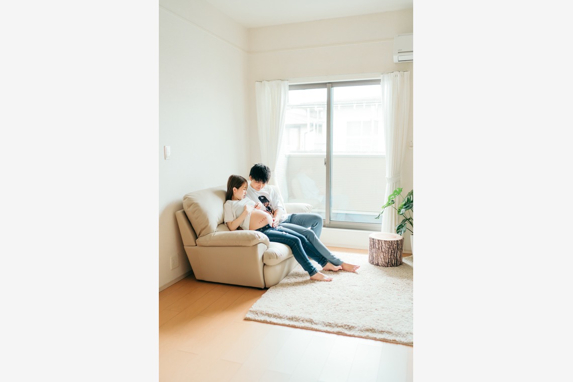 Photo Design CRIEが出張撮影した家族写真(キッズ,ベビーフォト)などが写った「マタニティ・ニューボーン」の家族写真