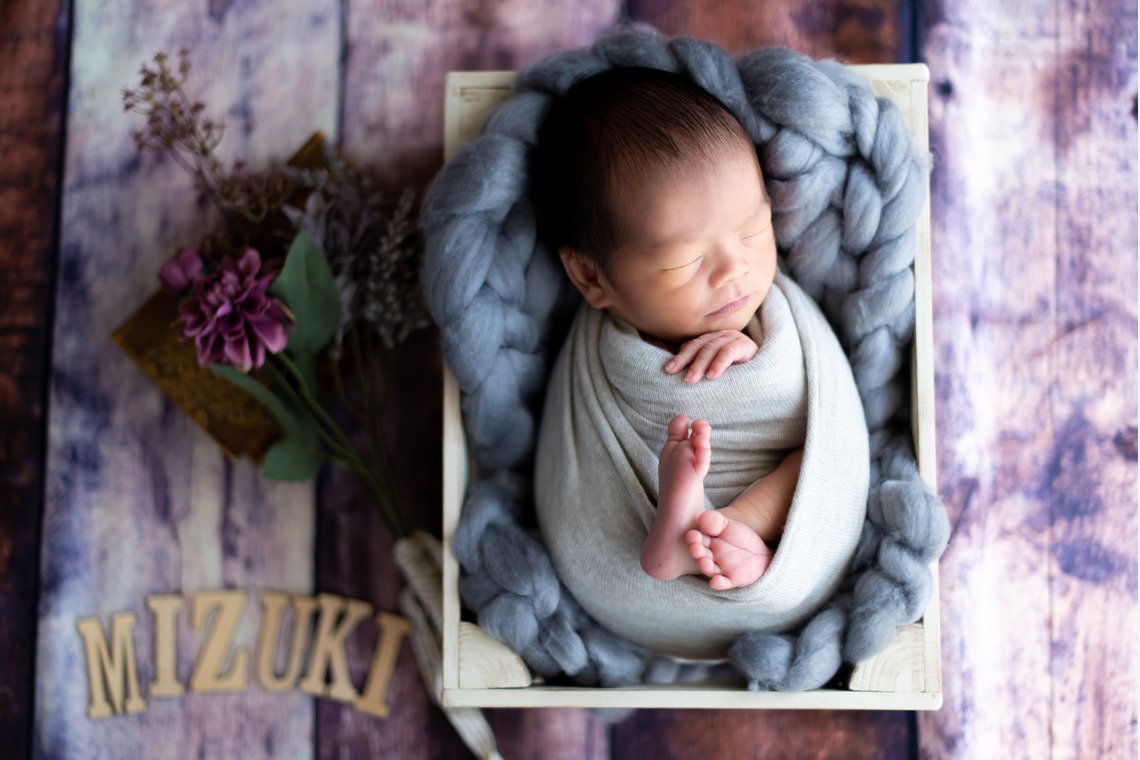 サキヤマ リエが撮影した「ベージュ系・犬のぬいぐるみ・男の子のニューボーンフォト」の写真