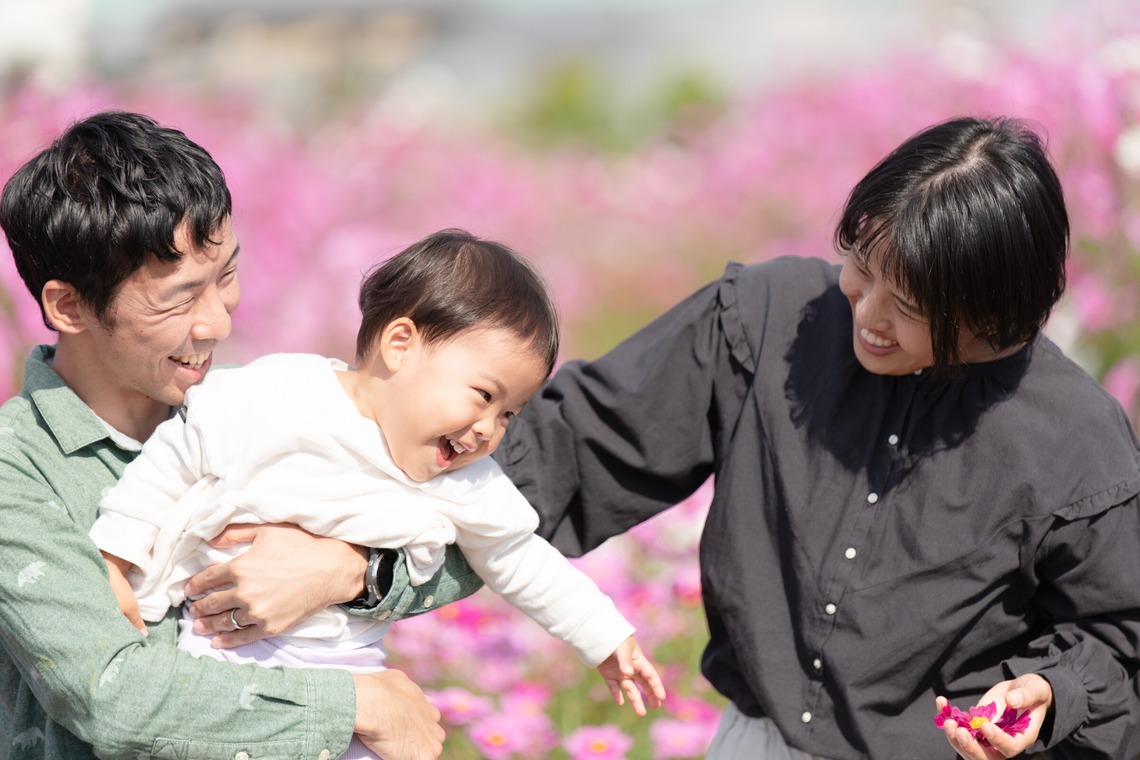 福永写真事務所が撮影した「家族写真（コスモス畑）」の写真