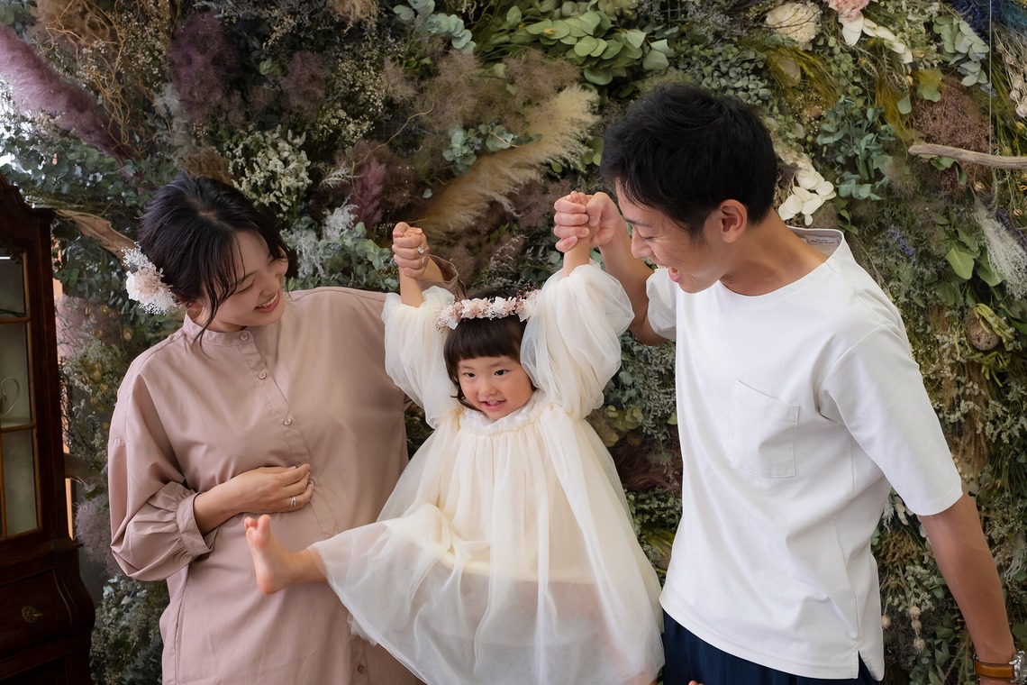 高夏写真店が撮影した写真のアルバム「バースデーの記念写真」