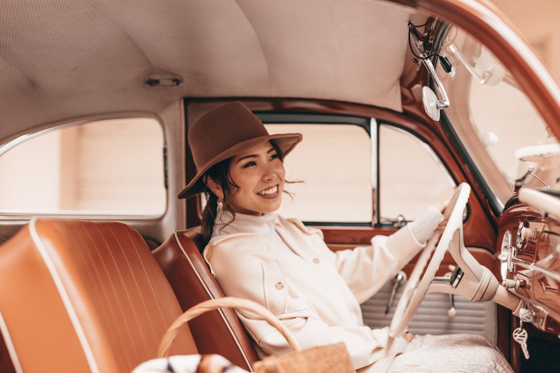 石井俊輔が撮影した写真のアルバム「Cars and Model Oki」