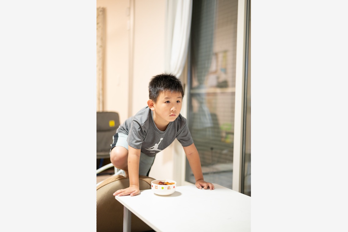 曽川拓哉が撮影した「飾らない家族の日常」の写真