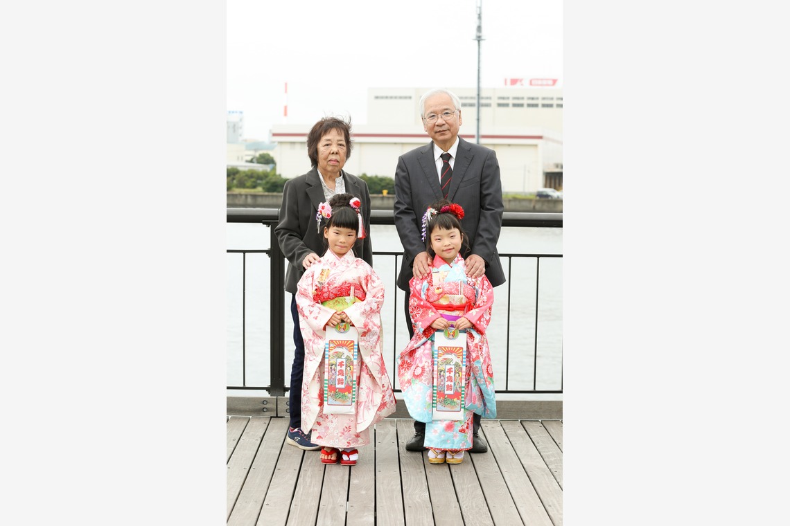 なかがわさとみが出張撮影した家族写真(キッズ,ベビーフォト)などが写った「双子ちゃん七五三＠千葉みなと」の家族写真