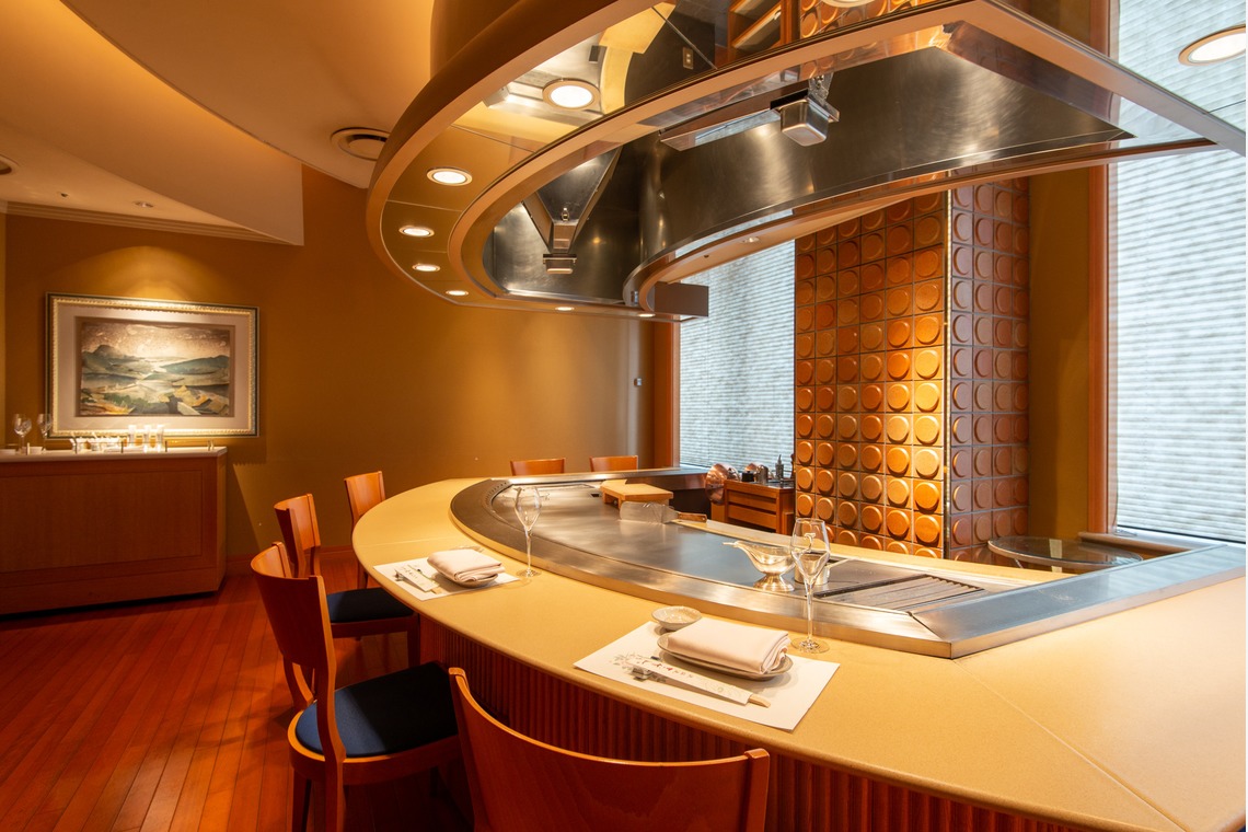 岩川芳信が撮影した写真のアルバム「ホテル・飲食店・マンション・内観外観」