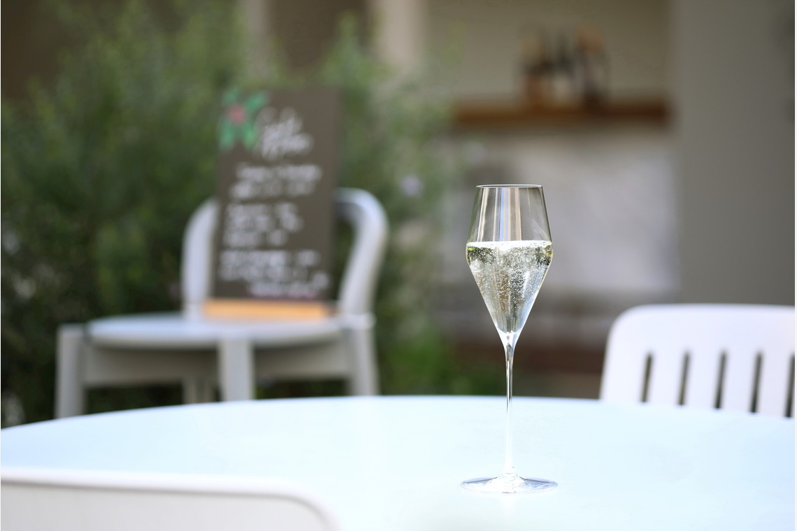 森安　照が撮影した「ワイン・シャンパン・レストラン内観・イメージカット」の写真