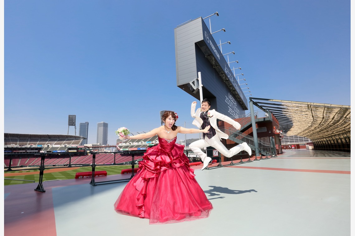 KIKIウェディングが撮影した「桜と広島城」の写真