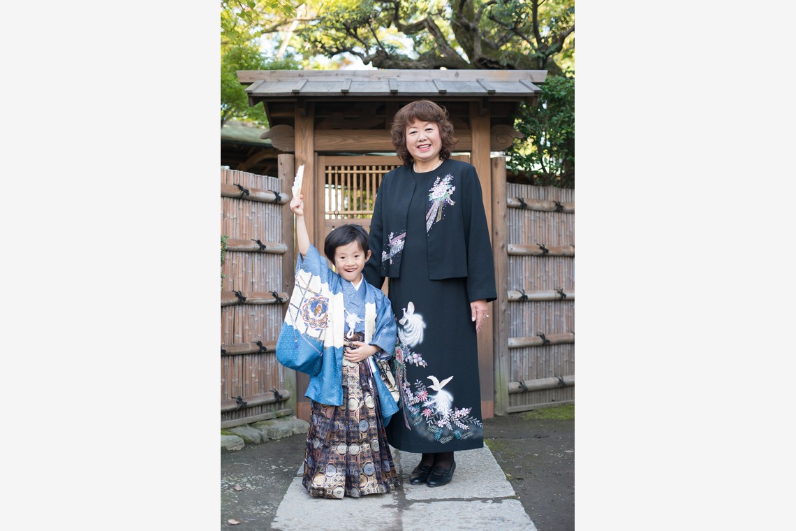 藤原和彦が撮影した写真のアルバム「活気あふれる柴又帝釈天」