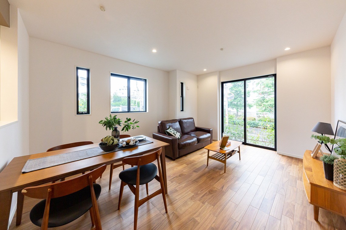 滋賀淳が撮影した「建築、店舗、竣工」の写真