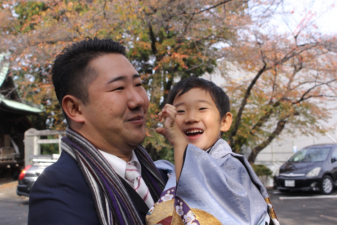 渡邉博海が出張撮影した家族写真(キッズ,ベビーフォト)などが写った「七五三お祝い　出張撮影」の家族写真
