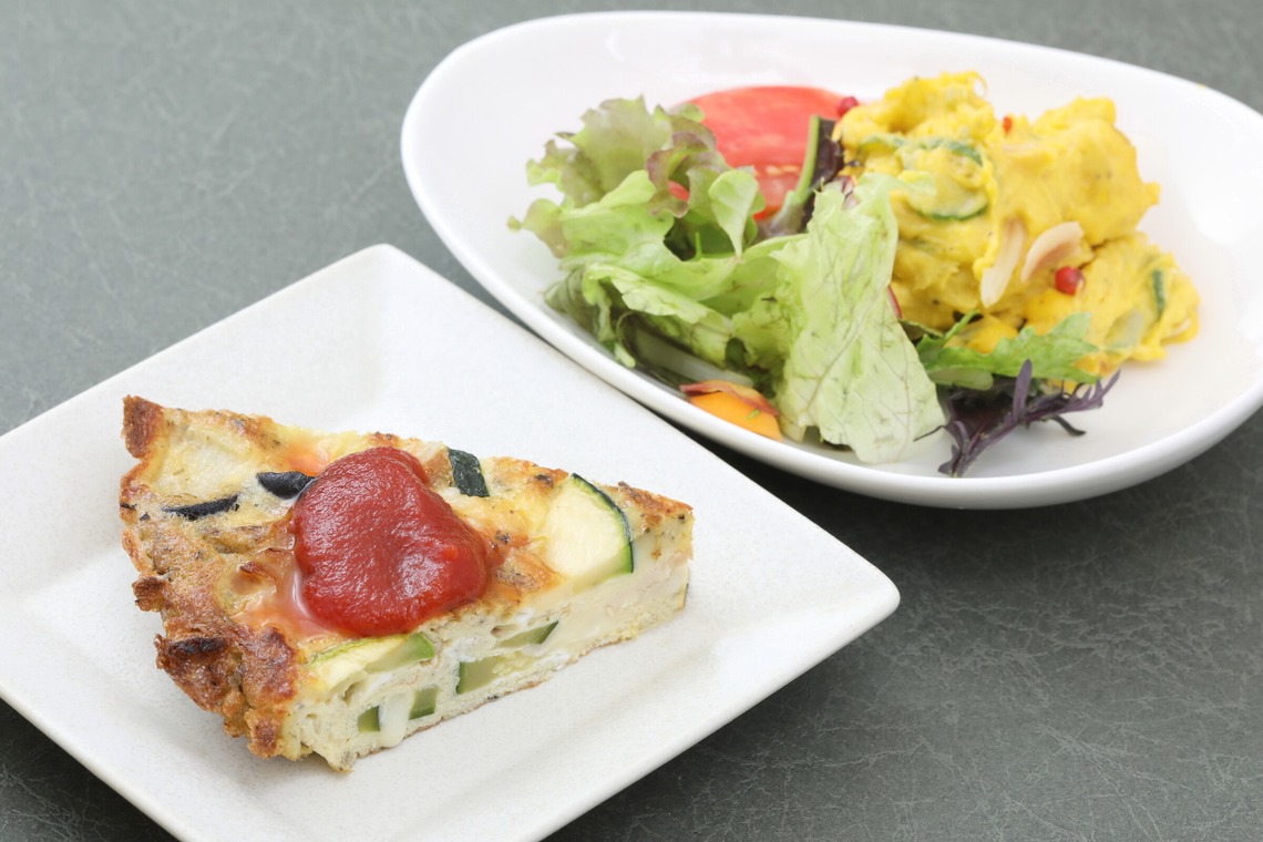 森安　照が撮影した写真のアルバム「おむすび・惣菜」