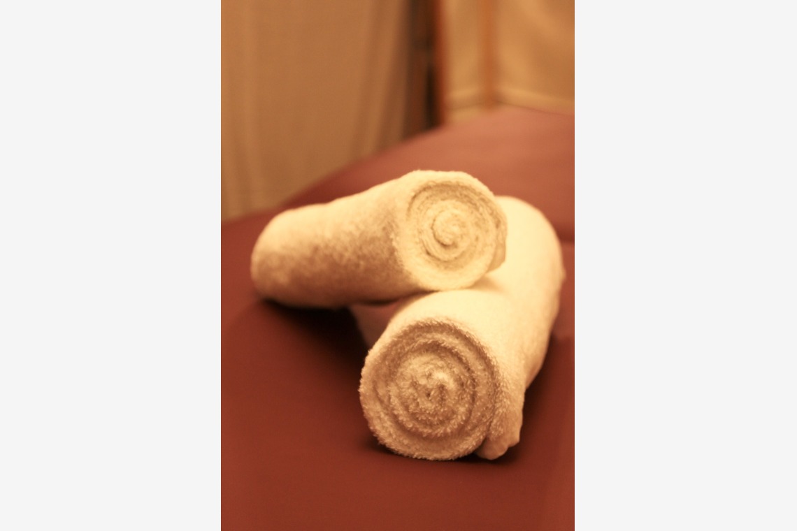 Hiroが撮影した写真のアルバム「整体院、サロン、レッスンなど、施術シーン、店舗撮影」