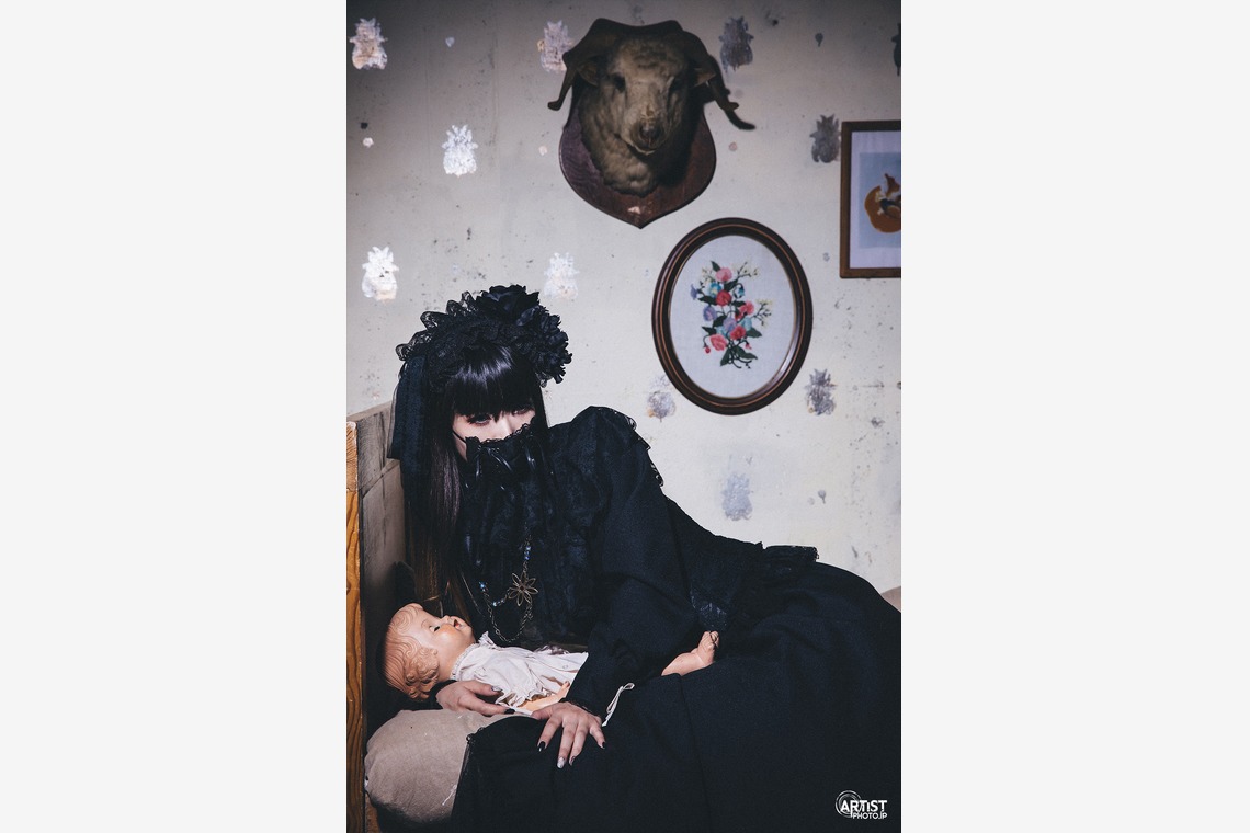 KIRAが撮影した写真のアルバム「ファッションブランド作品撮り」