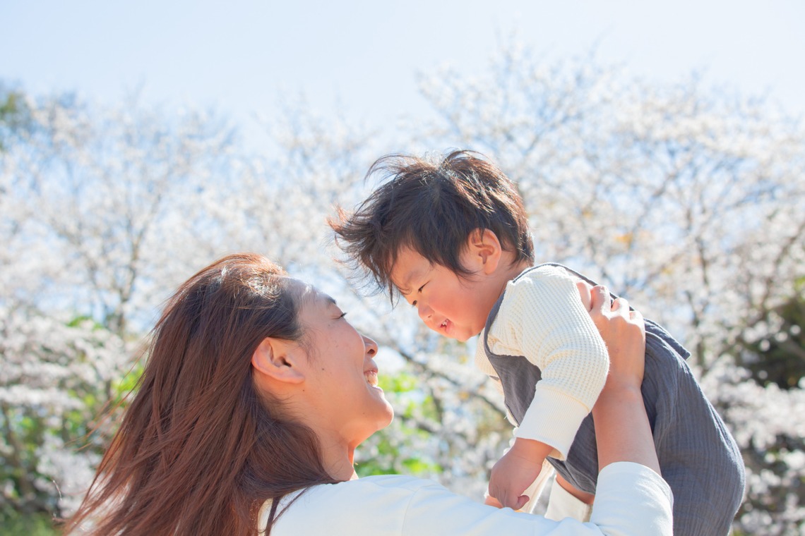 ゆのみふぉとが出張撮影した家族写真(キッズ,ベビーフォト)などが写った「自然な姿や笑顔」の家族写真