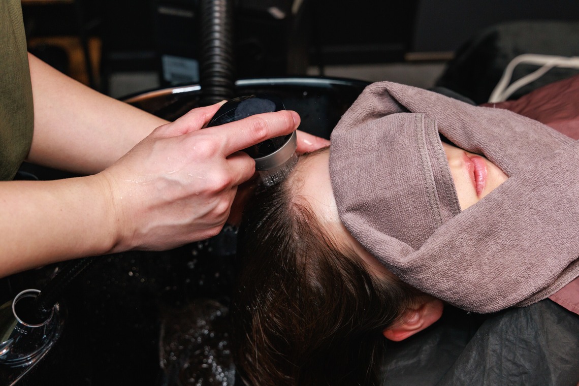 真方　祥が撮影した写真のアルバム「ヘッドスパサロン」