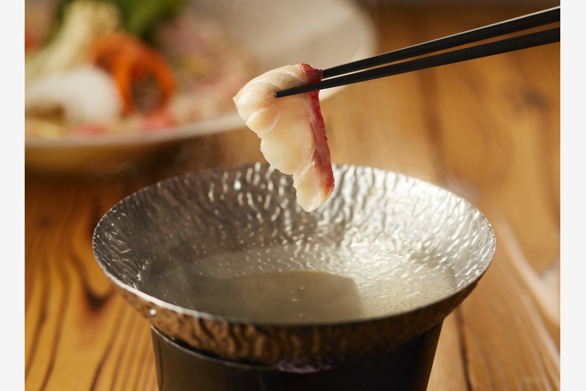 大橋裕紀が撮影した「旅館の夕食メニュー」の写真