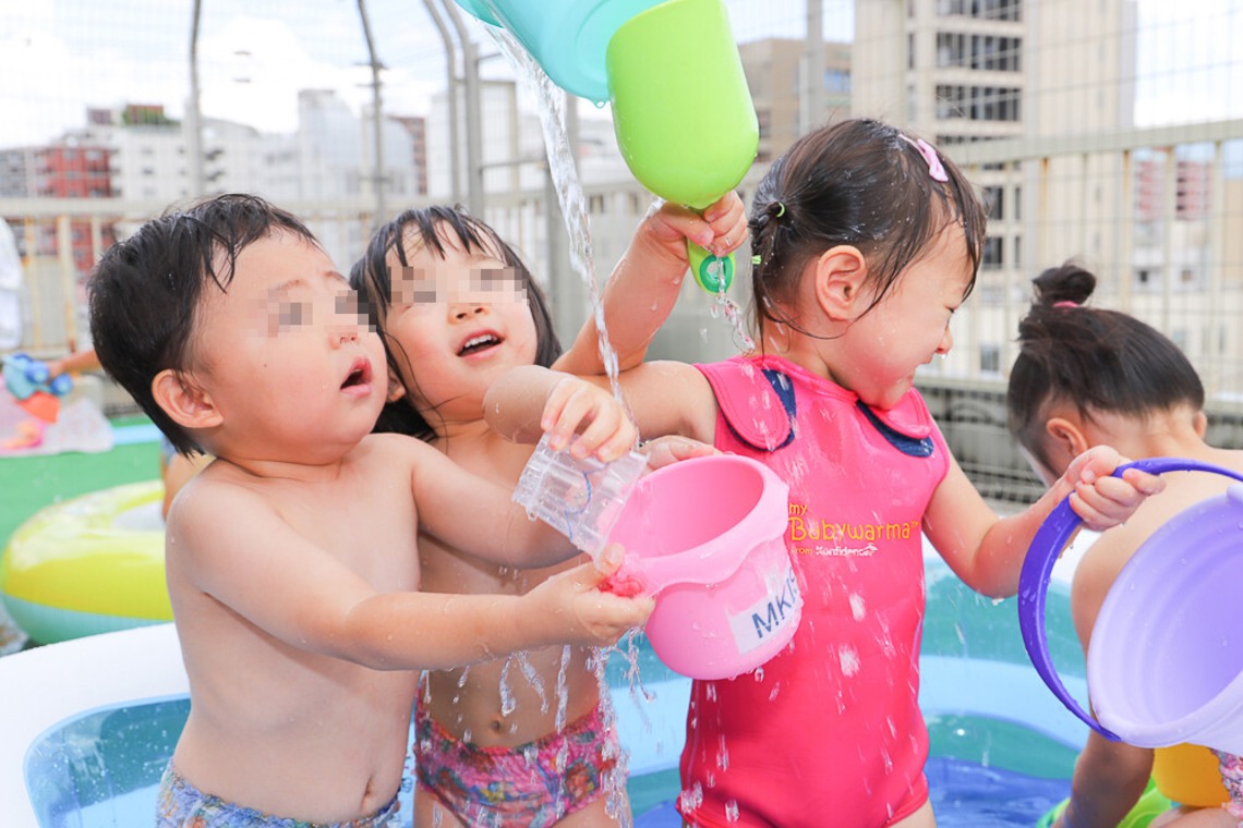 世登理恵が撮影した写真のアルバム「保育園、幼稚園」