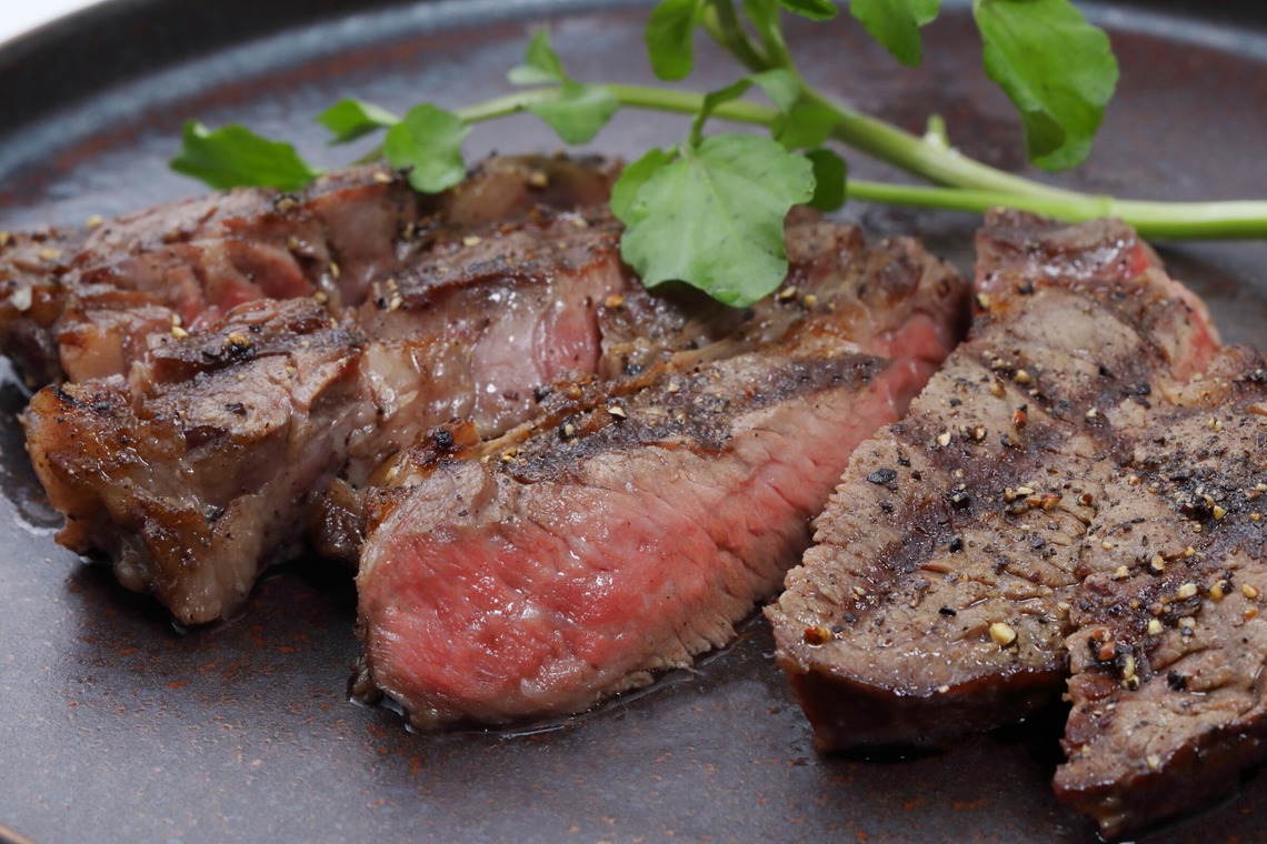 森安　照が撮影した「ステーキ・シーフード・サラダ」の写真