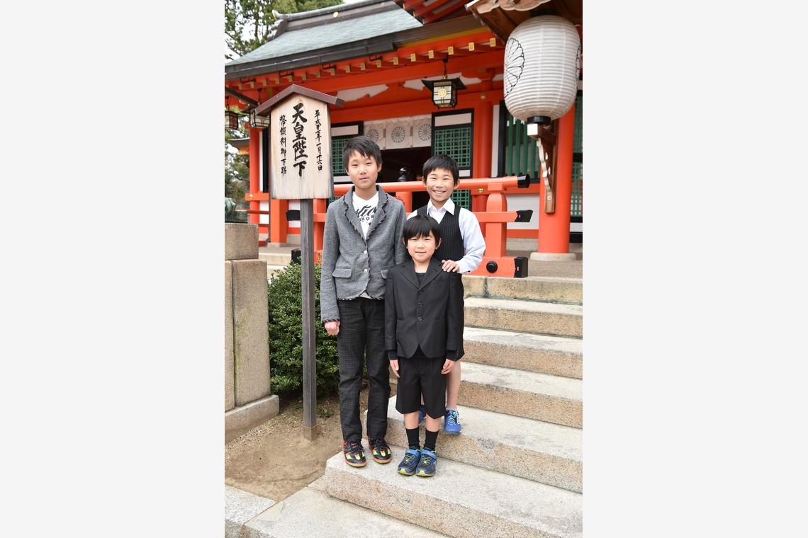 梶田　誠が出張撮影した家族写真(キッズ,ベビーフォト)などが写った「神戸生田神社　宮参り」の家族写真