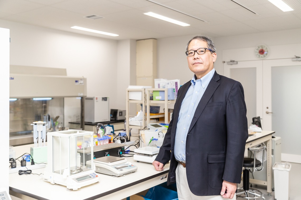 高田鴻平が撮影した「人物撮影(オフィス内)」の写真