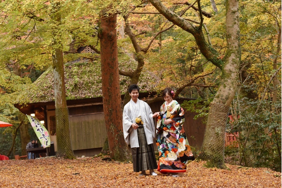 Photo of Pre Weddingphotoshoot at Nara with kimono in autumn to winter taken by Kiki photo works