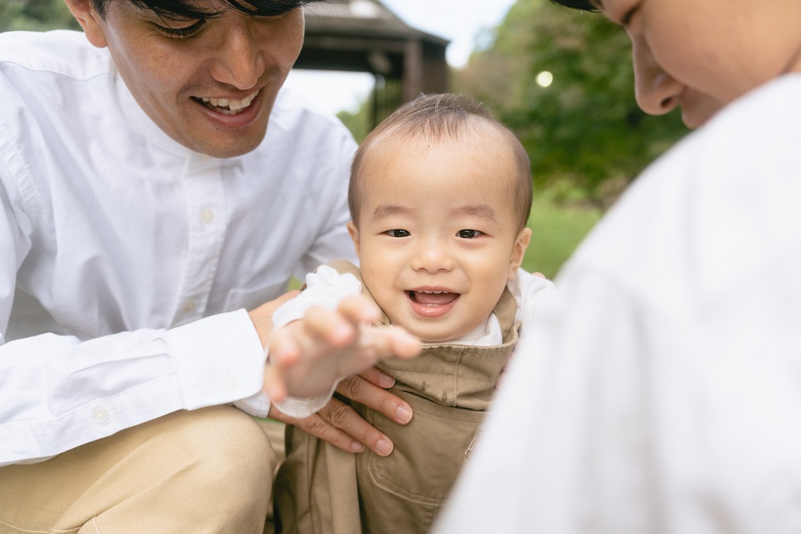 Tatsuyaが出張撮影した家族写真(キッズ,ベビーフォト)などが写った「家族写真撮影（大阪 寺ヶ池公園）」の家族写真