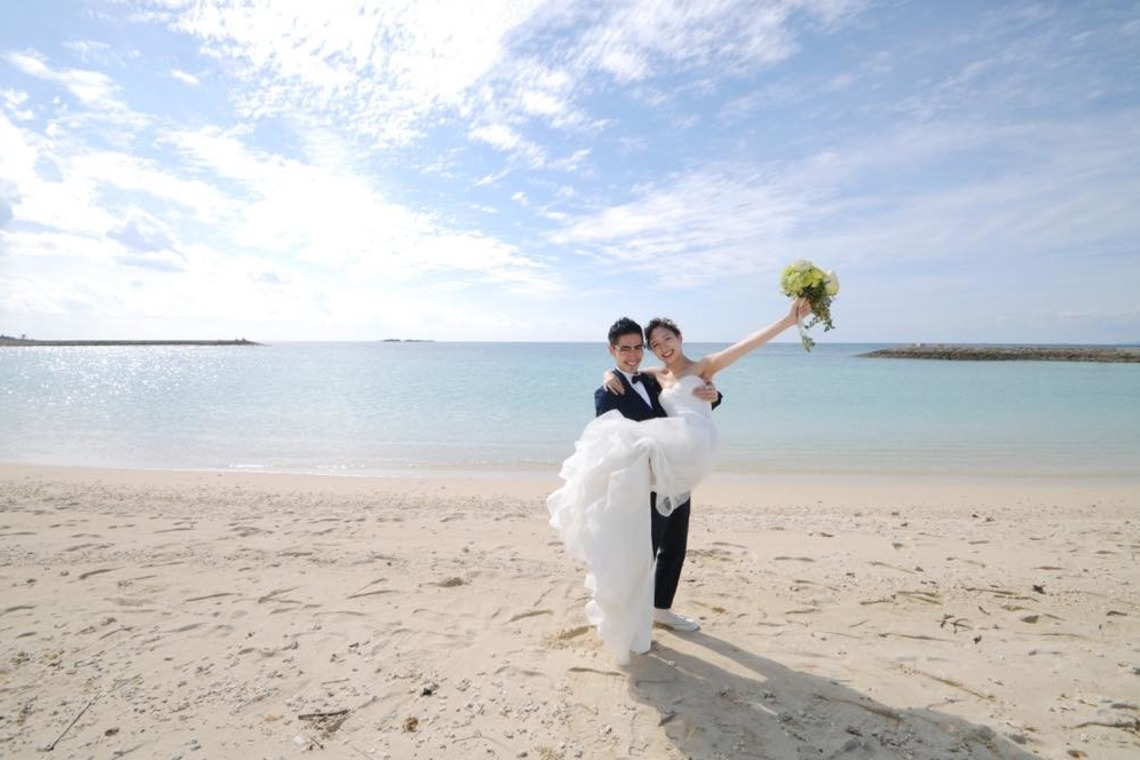 Album of the Wedding, Bridal taken by Avenir - Beach Photo wedding