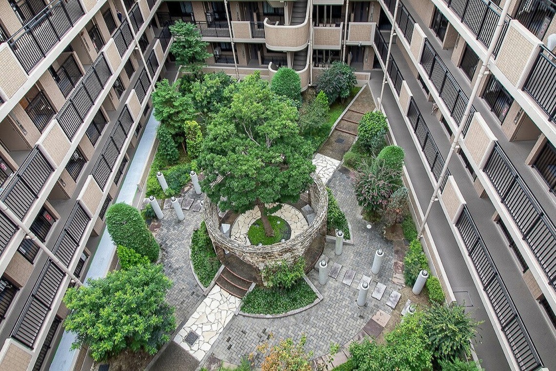 世登理恵が撮影した写真のアルバム「物件撮影」