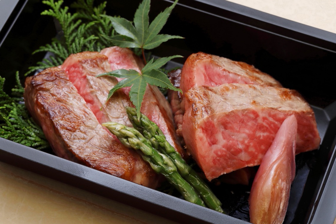 森安　照が撮影した写真のアルバム「おにぎり・惣菜・お弁当」