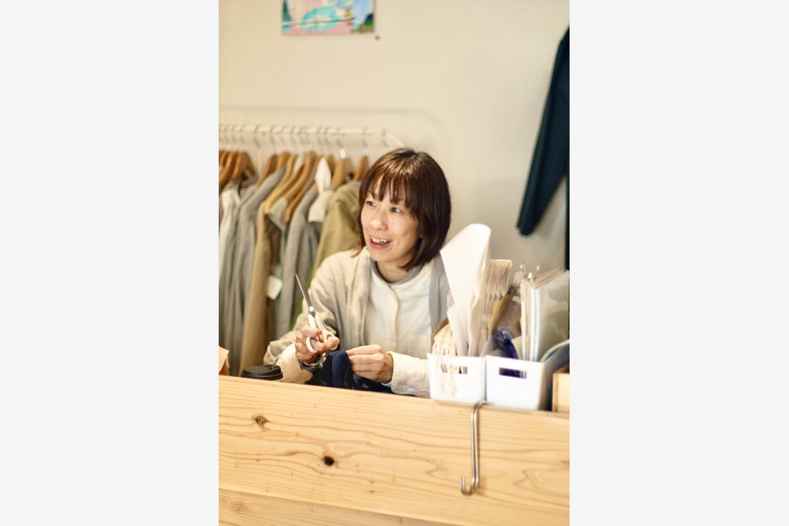 神部葵が撮影した写真のアルバム「HIMLEN07store」