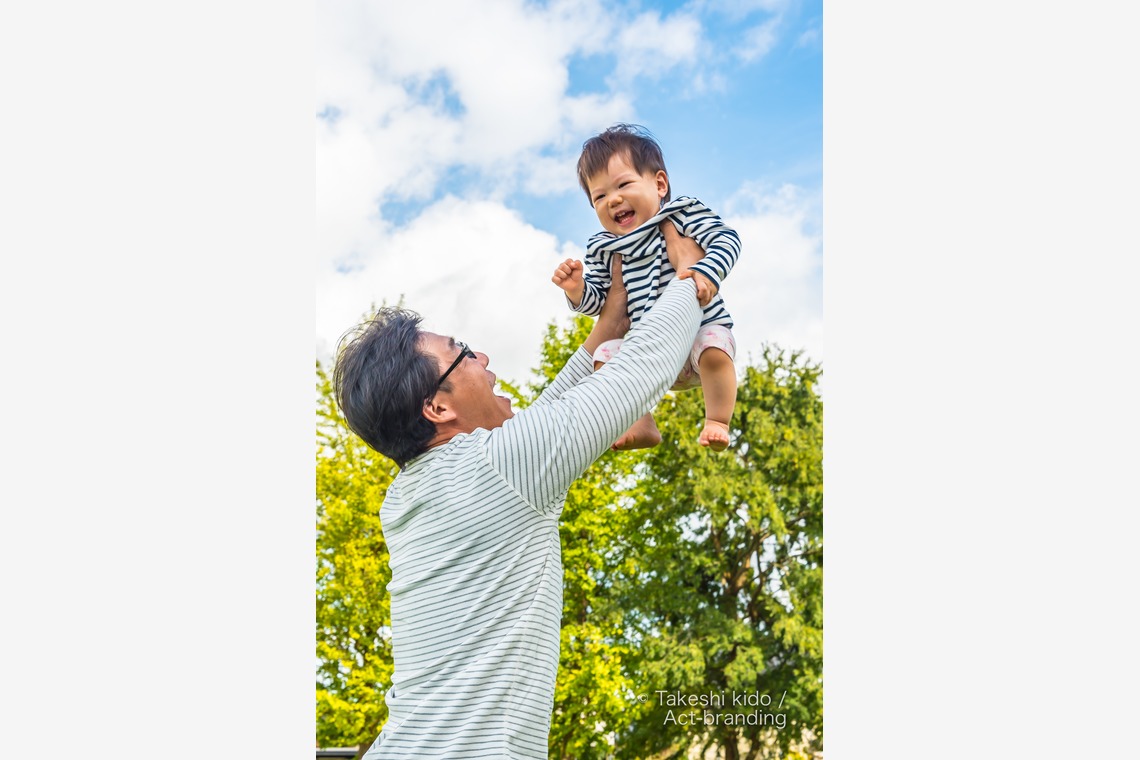 Act-brandingが撮影した結婚式撮影のアルバム「おばあちゃんちで1歳のお誕生日」