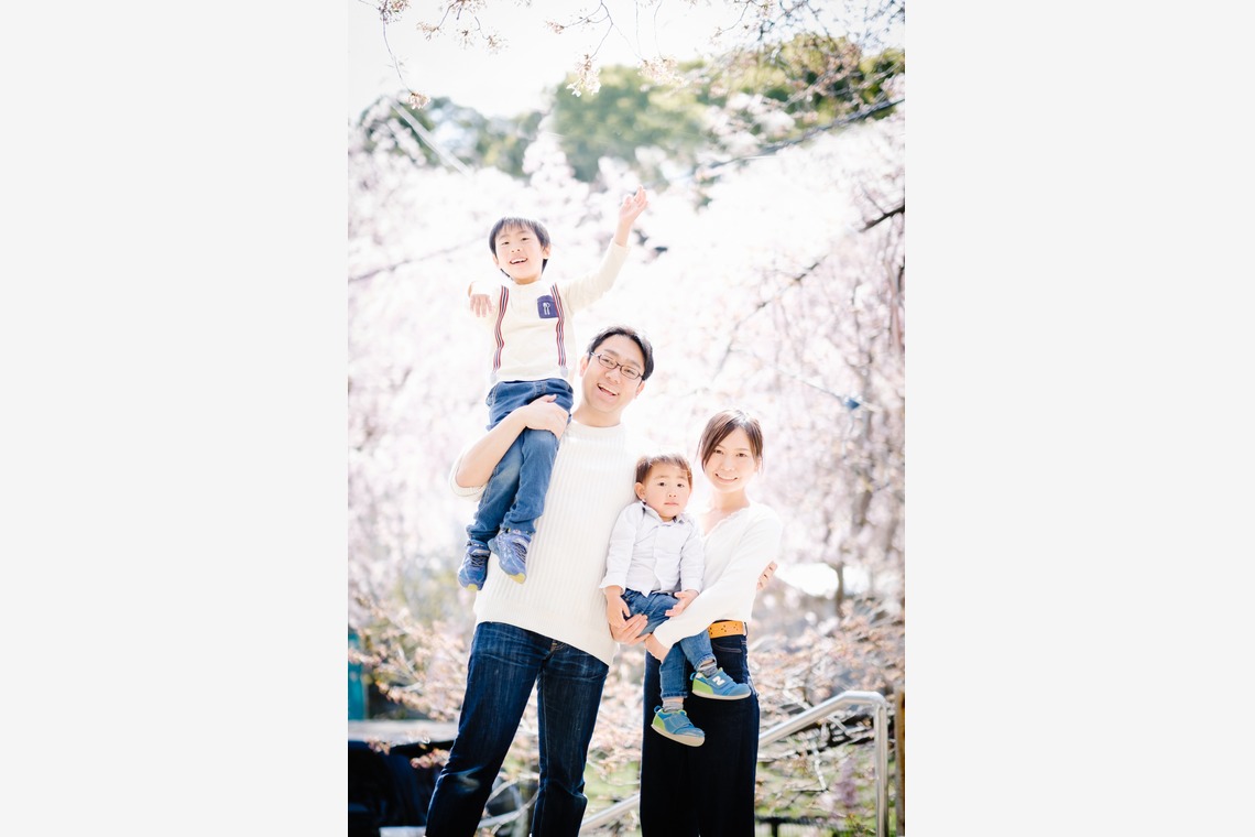 アトリエ　エピカ/清水　一哉が撮影した家族写真の出張撮影のアルバム「桜フォト」