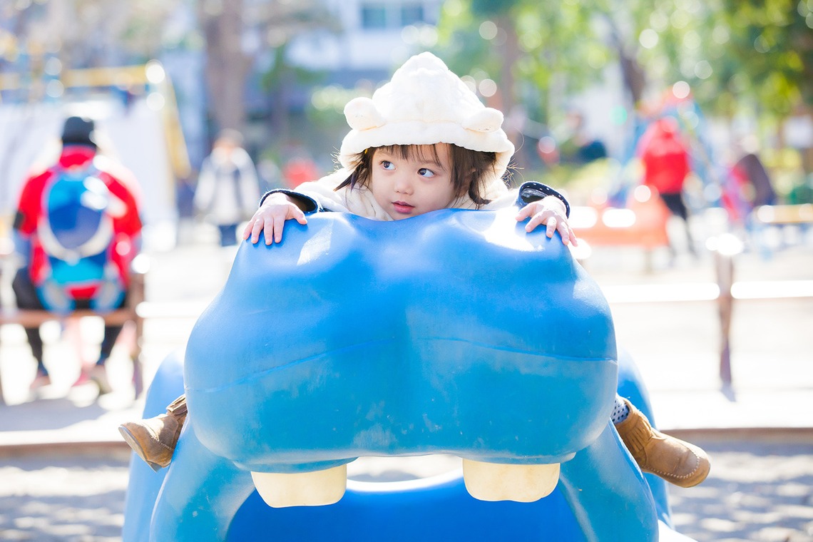KIRAが撮影した写真のアルバム「友達の子供を新宿の公園で」