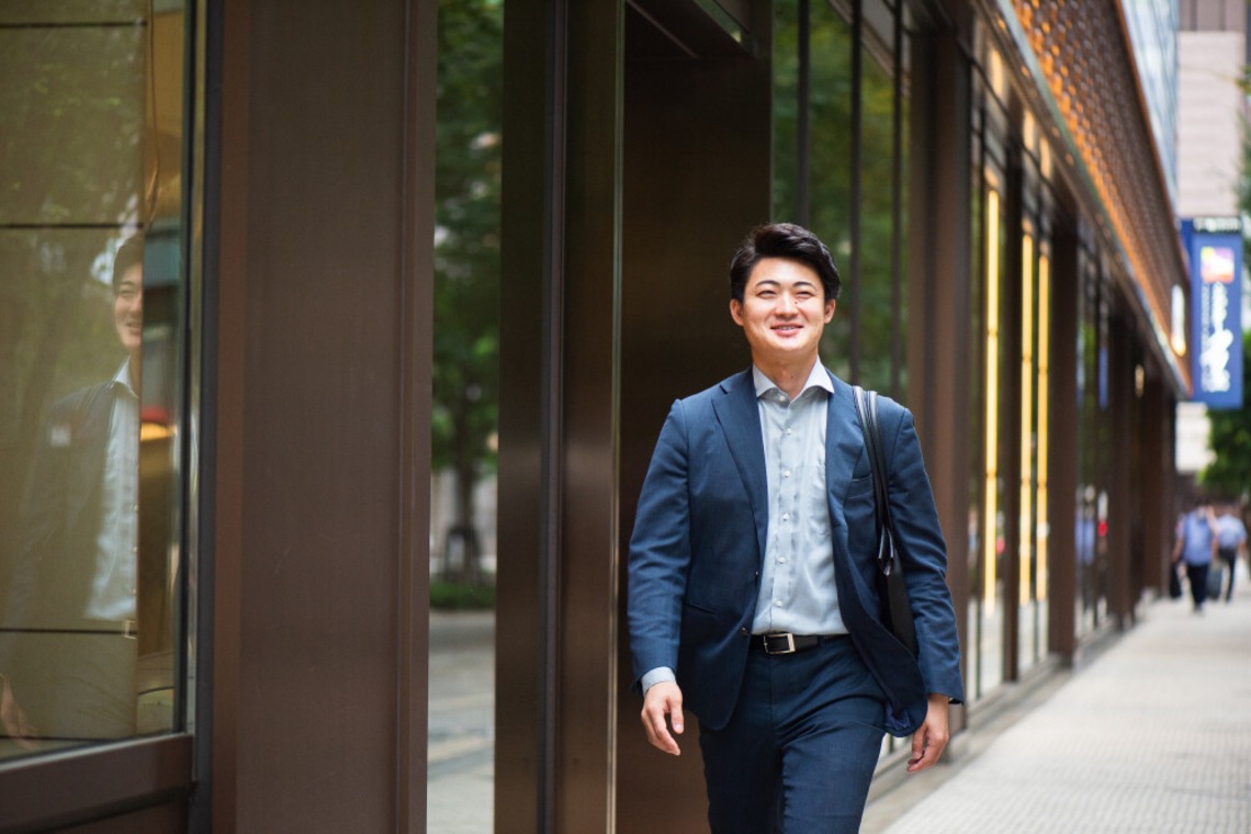 幡原裕治が撮影した写真のアルバム「オフィス」