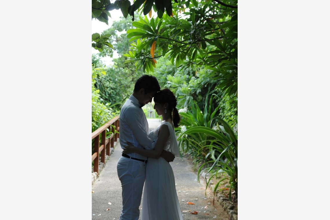 Avenir（山宮 敏明）が撮影した写真のアルバム「海の中でフォトウェディング」