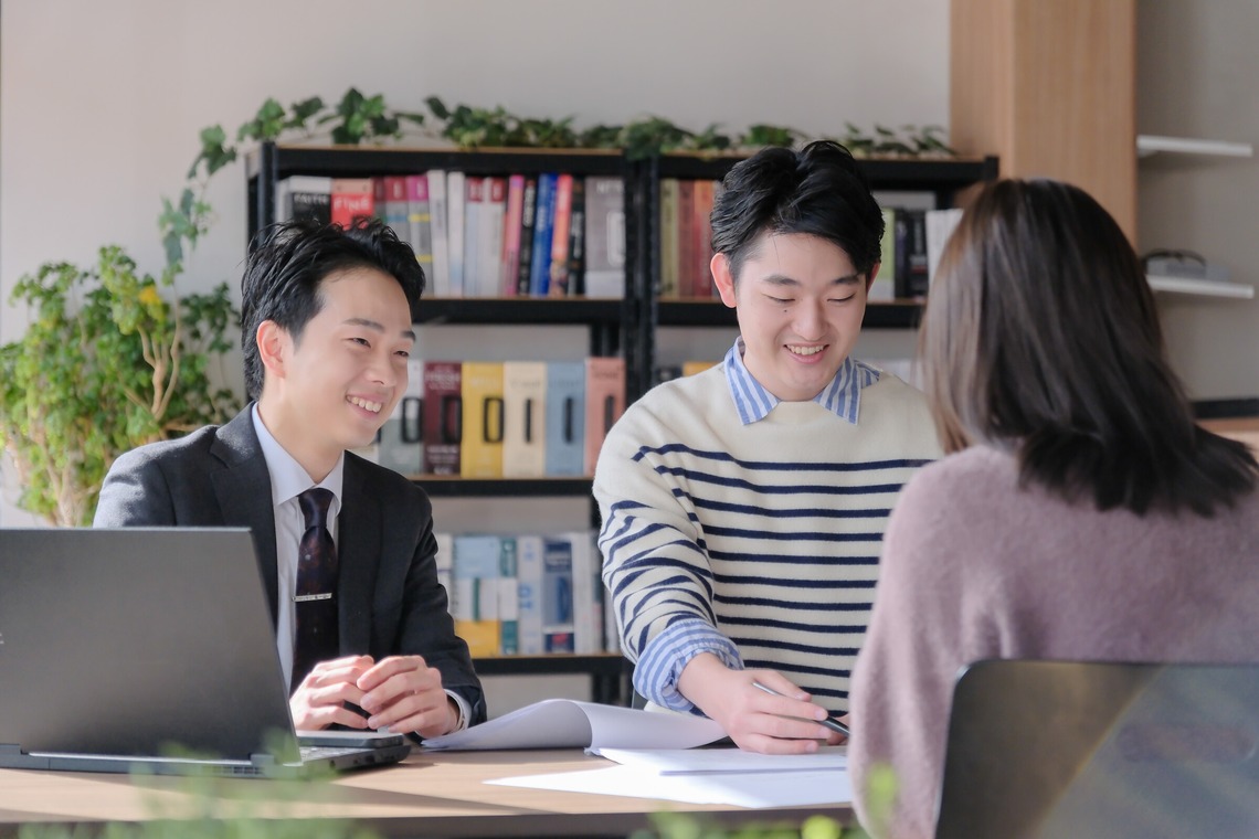 ARAI MAGICが撮影した「オフィス　スタッフ紹介コンテンツ」の写真