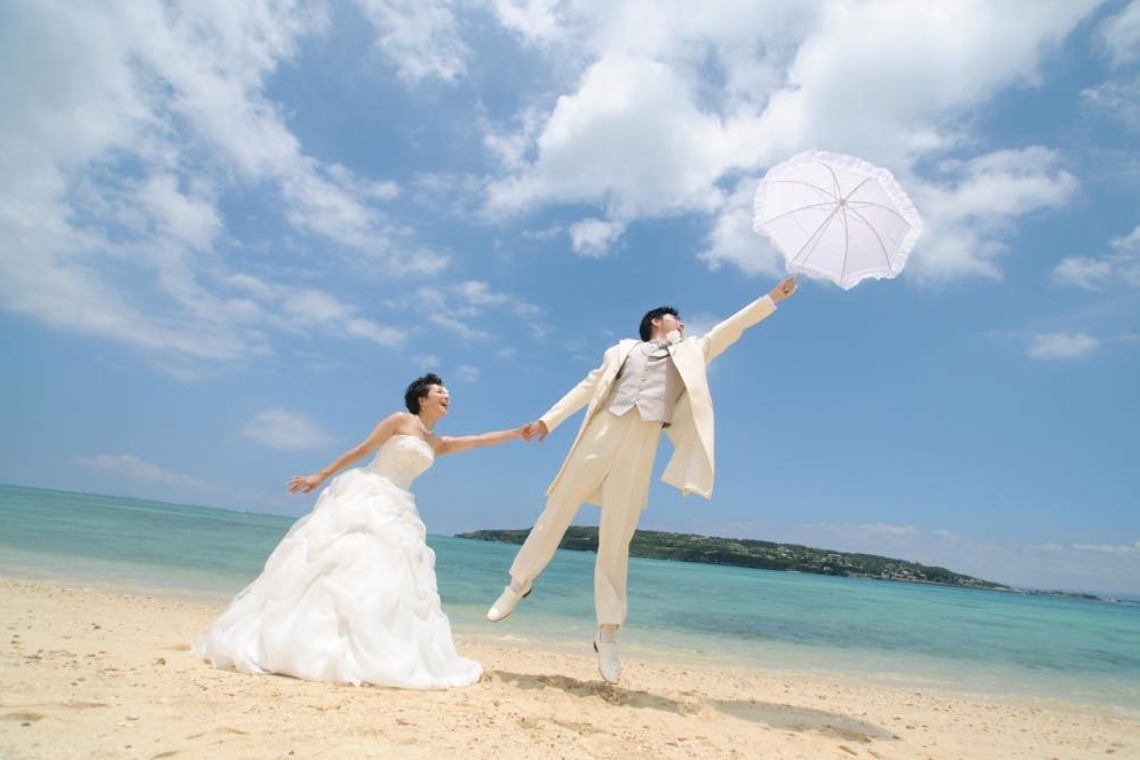 Album of the Wedding, Bridal taken by Avenir - Beach Photo wedding
