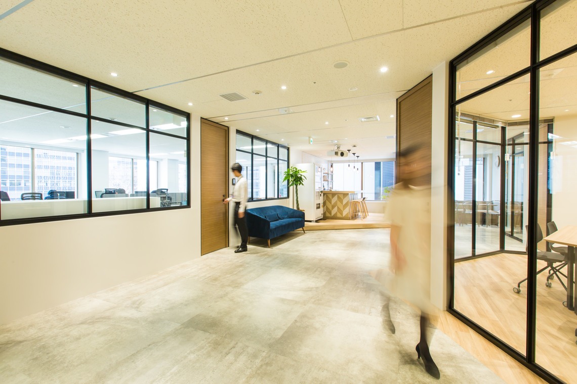 Nobuhiro Toyaが撮影した写真のアルバム「モバイルインターネットキャピタル株式会社＠霞が関 HP用撮影」