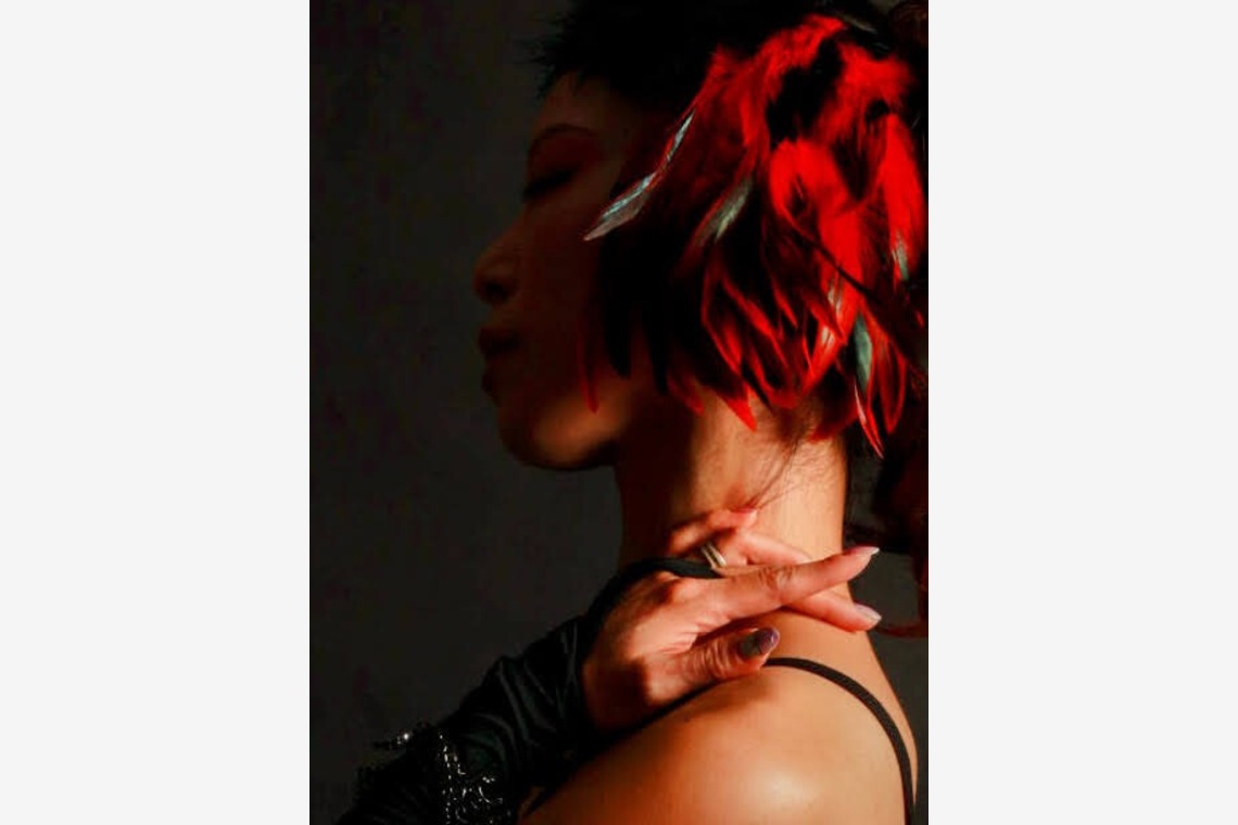 写真屋gonree　阿波根里恵が撮影した「フライヤー用アーティスト撮影」の写真