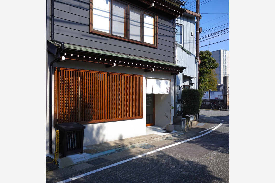 STARS -BRANDING AND DESIGN- (SNSマーケティングコンサル)が撮影した「飲食店　古民家　店内　内装　外装　撮影」の写真