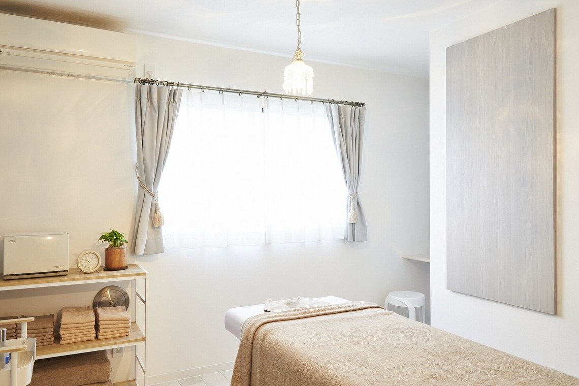 ムラヤマ　ヒロノリが撮影した写真のアルバム「エステ」